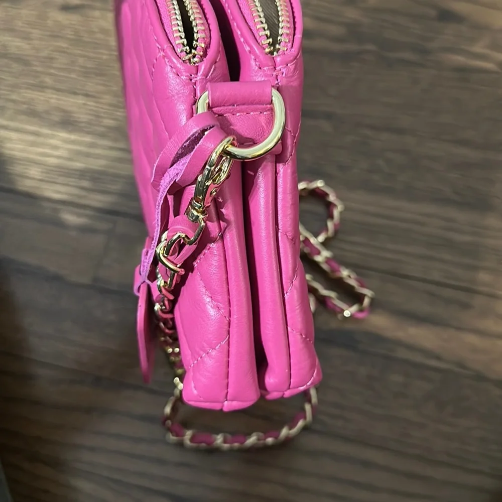 New Pink Persaman NY Genuine Leather 3 Pocket Zip Magnetic Chain Crossbody Bag